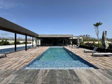 Casa en venta en Mérida, Privada Silvesta, Cholul ( L. 15)