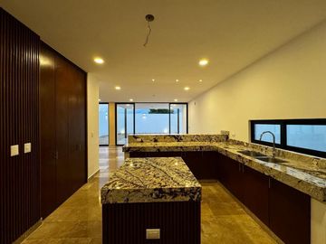 Casa en venta en Mérida, Privada Silvesta, Cholul ( L. 15)