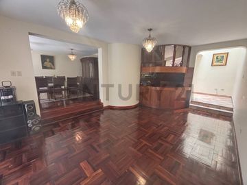 VENDO LINDA CASA EN ATE MAYORAZGO