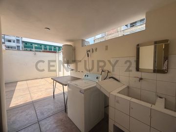 VENDO LINDA CASA EN ATE MAYORAZGO