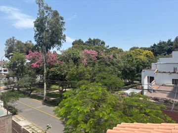 VENDO LINDA CASA EN ATE MAYORAZGO