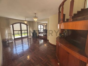 VENDO LINDA CASA EN ATE MAYORAZGO