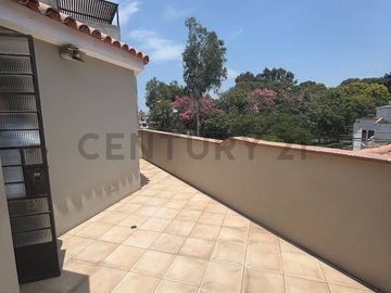 VENDO LINDA CASA EN ATE MAYORAZGO