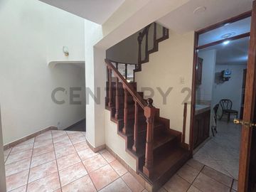VENDO LINDA CASA EN ATE MAYORAZGO