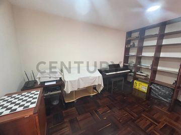 VENDO LINDA CASA EN ATE MAYORAZGO