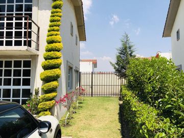 Casa en condominio en  NISPERO, VILLAS DEL CAMPO, CALIMAYA EDO MEX