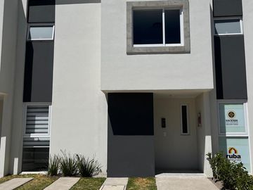 CASA EN VENTA EN CALIMAYA, HACIENDA DE LAS FUENTES