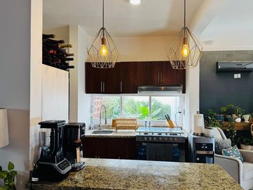 CASA EN VENTA EB EL FRACC. LOMAS DE LA RIOJA, RIVIERA VERACRUZANA. ALVARADO, VERACRUZ