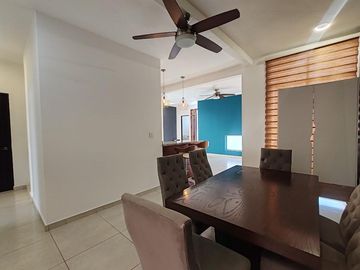 CASA EN VENTA EB EL FRACC. LOMAS DE LA RIOJA, RIVIERA VERACRUZANA. ALVARADO, VERACRUZ
