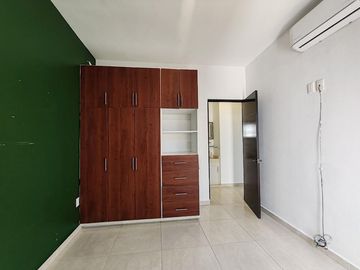 CASA EN VENTA EB EL FRACC. LOMAS DE LA RIOJA, RIVIERA VERACRUZANA. ALVARADO, VERACRUZ