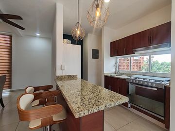 CASA EN VENTA EB EL FRACC. LOMAS DE LA RIOJA, RIVIERA VERACRUZANA. ALVARADO, VERACRUZ