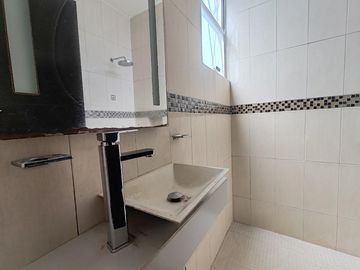 CASA EN VENTA EB EL FRACC. LOMAS DE LA RIOJA, RIVIERA VERACRUZANA. ALVARADO, VERACRUZ