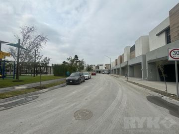 Casas disponibles en fraccionamiento privado en  Apodaca con BONO DE REGALO!