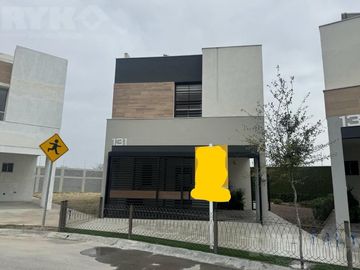Casas disponibles en fraccionamiento privado en  Apodaca con BONO DE REGALO!