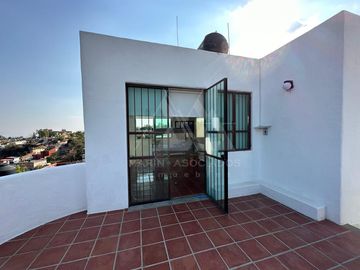 Venta Casa sola en Lomas de Atzingo  zona norte Cuernavaca Mor