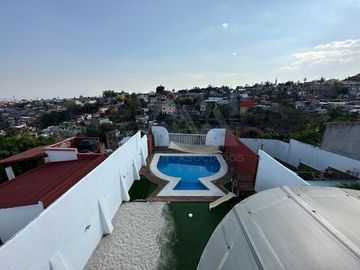 Venta Casa sola en Lomas de Atzingo  zona norte Cuernavaca Mor