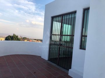 Venta Casa sola en Lomas de Atzingo  zona norte Cuernavaca Mor