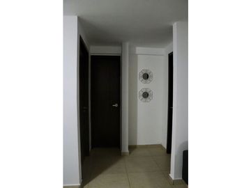 SE VENDE APARTAMENTO AMOBLADO EN CONDADO DEL REY (IH)