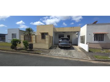 Se Vende Casa en Residencial La Arboleda, Cluster Los Olivos