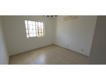 Se Vende Casa en Residencial La Arboleda, Cluster Los Olivos