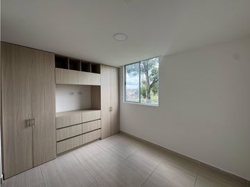 Vendo apartamento con linda vista y doble balcon