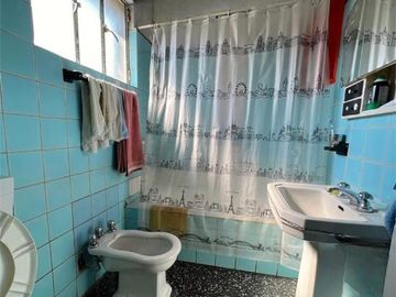 Casa para 2 Familias en venta en Avellaneda Oeste