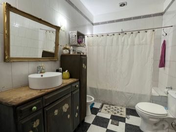 Casa para 2 Familias en venta en Avellaneda Oeste