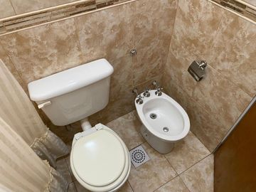 Casa con pileta en venta a 100 metros de Ruta N1