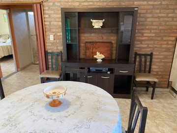 Casa con pileta en venta a 100 metros de Ruta N1