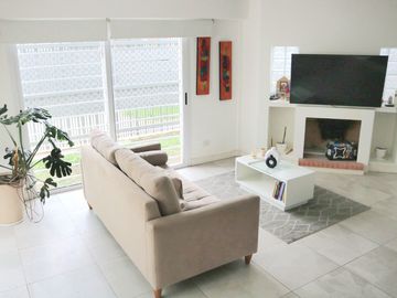 VENTA PH TRIPLEX 5AMB  MUNRO APTO CREDITO/PERMUTA
