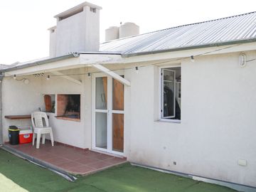 VENTA PH TRIPLEX 5AMB  MUNRO APTO CREDITO/PERMUTA