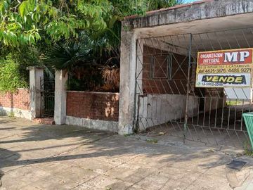Casa en venta en Isidro Casanova