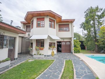 OPORTUNIDAD CASA C/ 2 LOTES BERNAL O. FINANCIACION