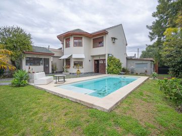 OPORTUNIDAD CASA C/ 2 LOTES BERNAL O. FINANCIACION