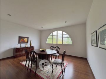 Casa esquinera en arriendo, barrio La Francia, Manizales