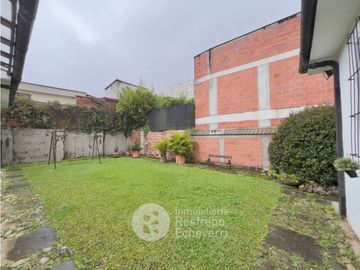 Casa esquinera en arriendo, barrio La Francia, Manizales