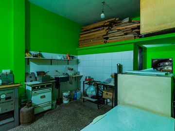 Locales comerciales lote prop venta Casanova centr