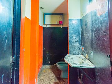 Locales comerciales lote prop venta Casanova centr