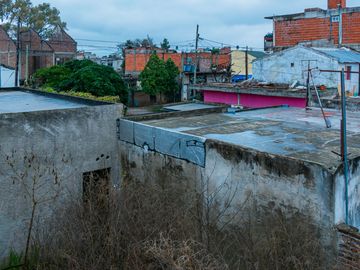 Locales comerciales lote prop venta Casanova centr