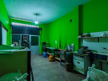 Locales comerciales lote prop venta Casanova centr