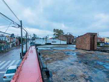Locales comerciales lote prop venta Casanova centr