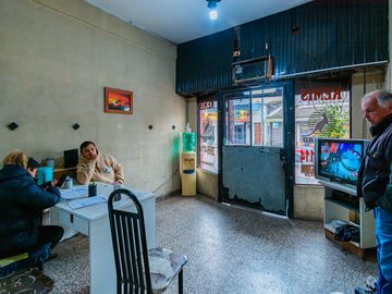 Locales comerciales lote prop venta Casanova centr