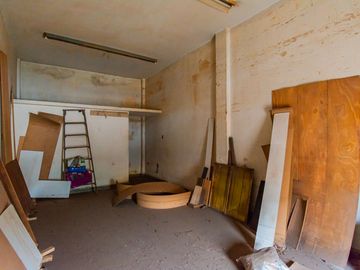 Locales comerciales lote prop venta Casanova centr