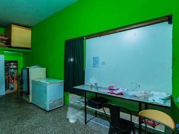 Locales comerciales lote prop venta Casanova centr