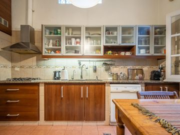 CASA EN VENTA SAN FERNANDO 5 AMB+DEP JARDIN GARAJE