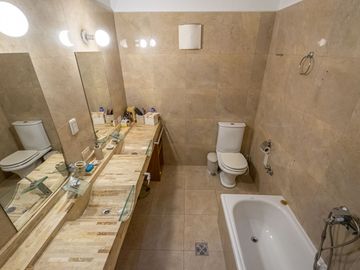 CASA EN VENTA SAN FERNANDO 5 AMB+DEP JARDIN GARAJE