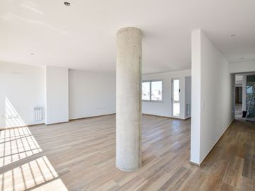 PISO EN VENTA EN LA PLATA CON TERRAZA PRIVADA