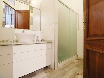 Departamento Piso Venta 5 Amb Monserrat impecable