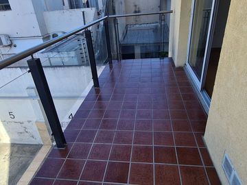 VENTA DEPARTAMENTO 2 AMBIENTES COCHERA WILDE
