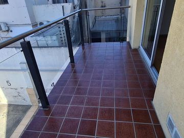 VENTA DEPARTAMENTO 2 AMBIENTES COCHERA WILDE